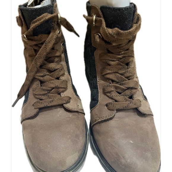 Sorel Brown and Black Ankle Boots - Picture 7 of 10